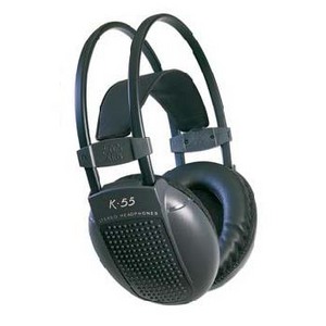 Закрытые Hi-Fi наушники (например, AKG K 55)