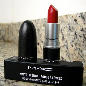 mac russian red lipstick