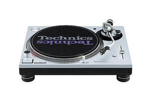 Technics SL-1200 MK5