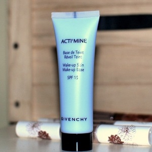 givenchy actimine makeup base shade 4