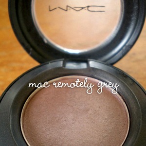 mac remotely grey eyeshadow