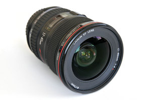 Объектив Canon EF 17-40mm f/4.0L USM