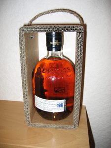 пару-тройку бутылок хорошего сингла (LAGAVULIN 25, Benriach-1975, Glenrothes-1991 и т.п.)