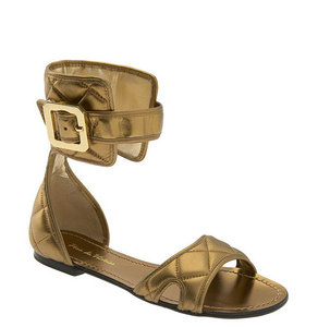 Pour la Victoire 'Noelle' Sandal