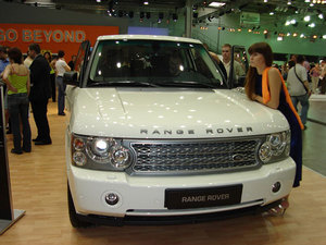 белый range rover