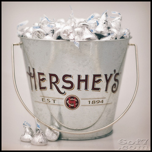 hershey's bucket