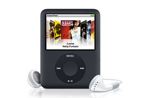 iPod nano 8Гб, черный или зеленый