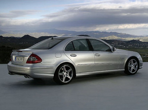 Mercedes E-500