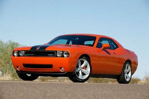 dodge challenger srt8