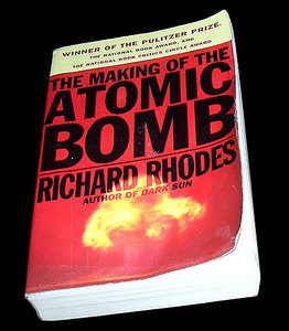 Книга "The making of the ATOMIC BOMB", Richard Rhodes