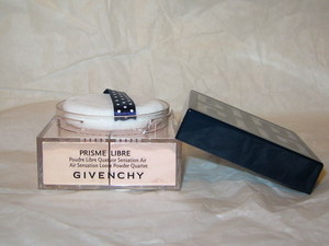 Пудра Givenchy Prisme libre