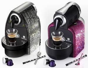 Кофеварка Nespresso в стразах