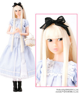 Momoko Baby Blue Labyrinth