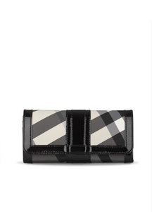 Burberry purse