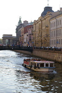 водная экскурсия по Питеру