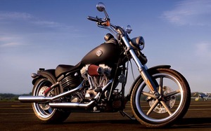 Harley-Davidson Rocker FXCW