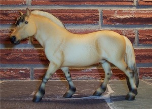 Breyer 482 Fjord Henry