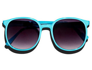 blue-rimmed sunglasses