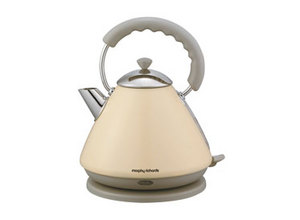 Antique Cream Traditional Kettle