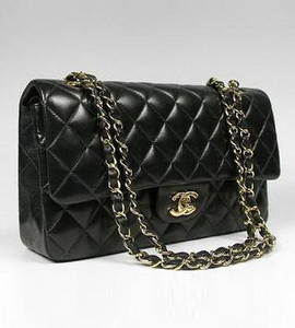 Chanel 2.55.