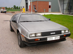 DeLorean DMC-12