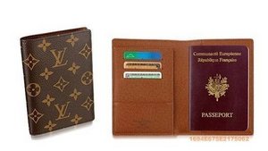 Обложку на документы Louis Vuitton