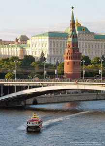 съездить в Москву