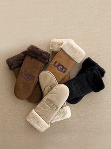 Ugg Logo Mitten