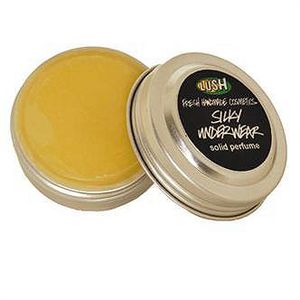 твёрдые духи Шелковое белье от LUSH