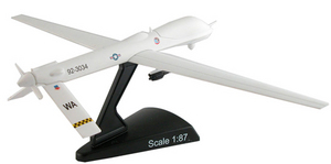 Predator USAF RQ-1 w/ Hellfire Missiles(1/87)