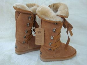 UGG высокие на завязках.