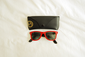 Ray Ban wayfarer red