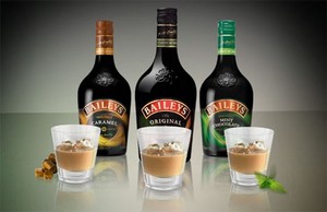 Бутылка ликера Baileys