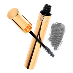 Yves Saint Laurent Luxurious Mascara for a False Lash Effect