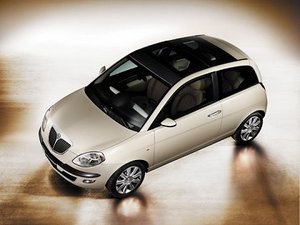 Lancia Ypsilon 1:24