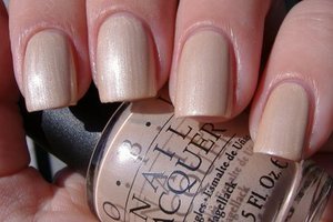 OPI Sand In My Suit