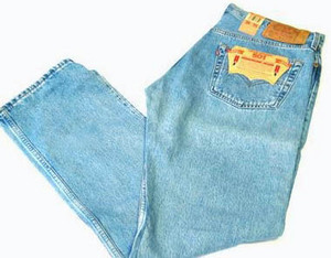 Джинсы Levis