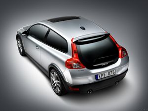 Новенький Volvo C30