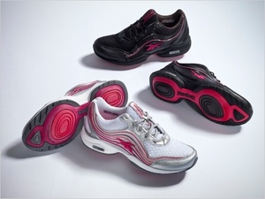 Reebok EasyTone кросы + шлепы