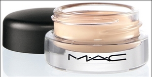 MAC studio sculpt concealer