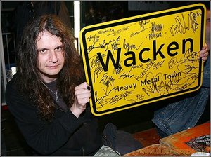 На "Wacken Open Air" или "Sweden Rock"