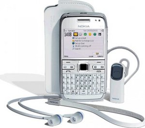 Nokia E72 White