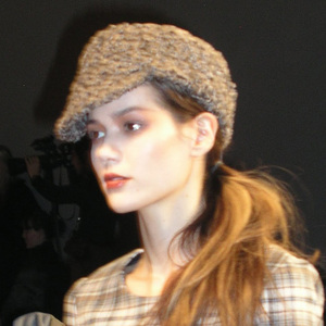 DKNY newsboy type cap