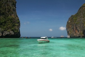 Thailand-Phi Phi-Hippies bar