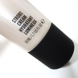 mac strobe cream