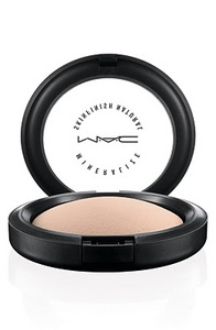 MAC Mineralize skinfinish natural