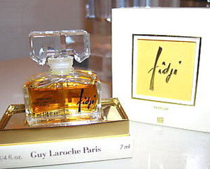 Подарить маме Fidji от Guy Laroche