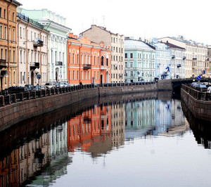 жить в Санкт-Петербурге