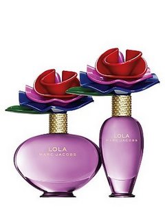 marc jacobs "lola"  ili "daisy"