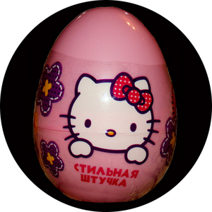 Hello Kitty - пластмассовые яйца